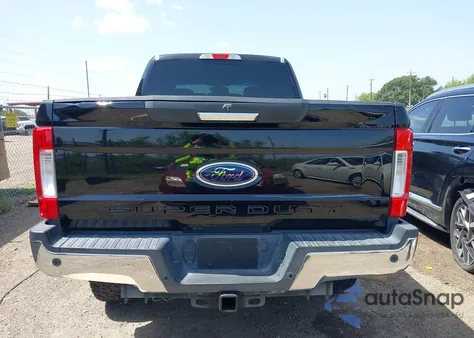 2018 Ford F-250 Xlt из США, поврежденный, VIN 1FT7W2BT0JEB71111